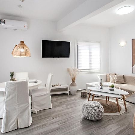 Capolavoro, Boutique Apartment With Unique Rooftop Skiathos Town Exterior foto