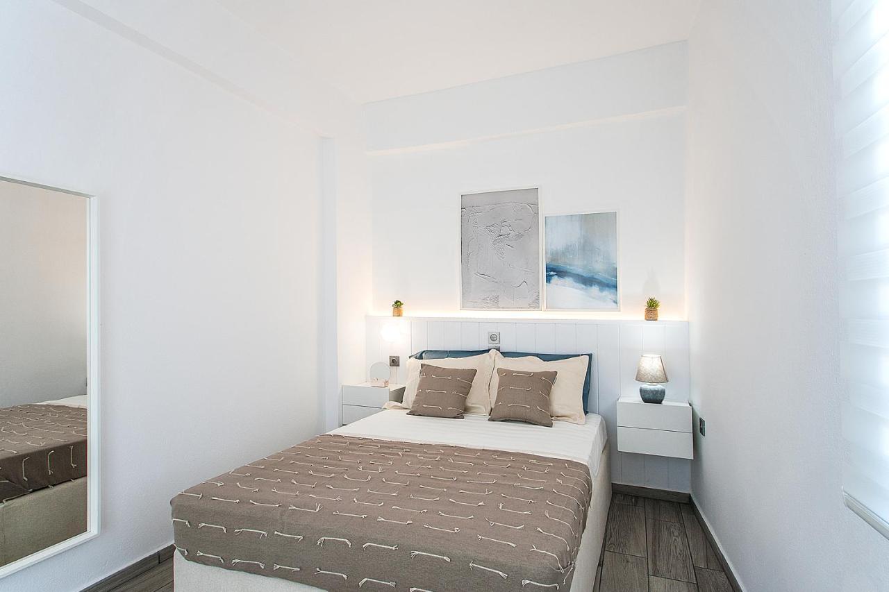 Capolavoro, Boutique Apartment With Unique Rooftop Skiathos Town Exterior foto