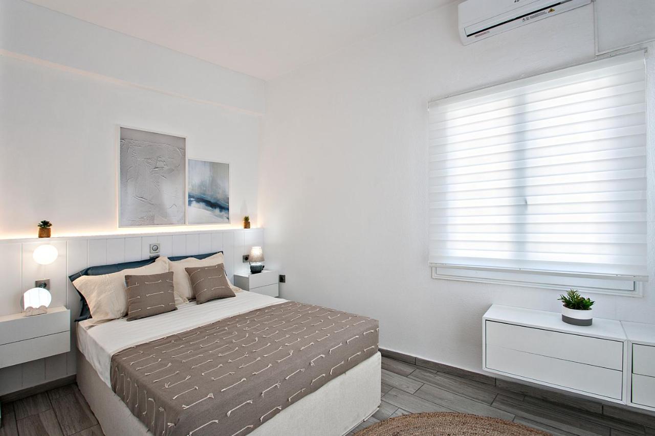 Capolavoro, Boutique Apartment With Unique Rooftop Skiathos Town Exterior foto