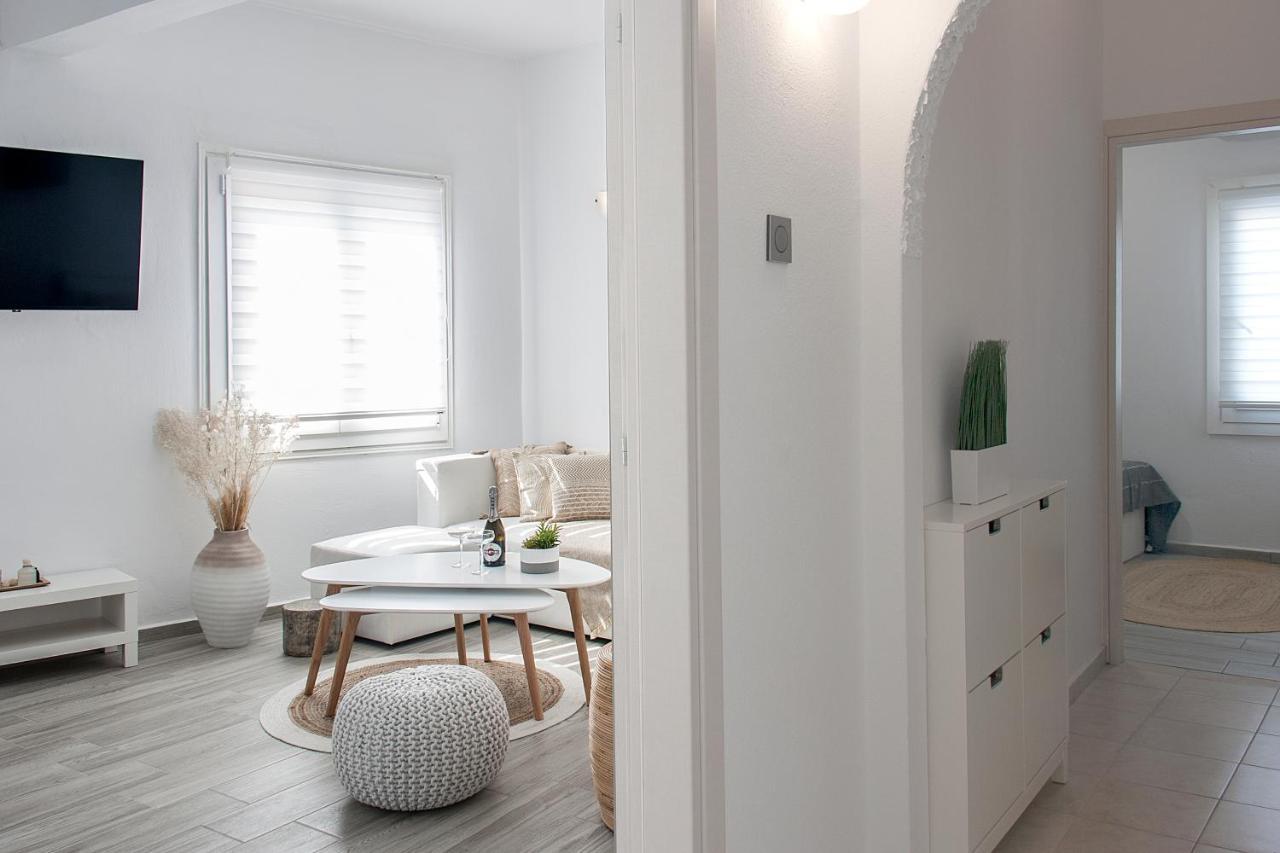 Capolavoro, Boutique Apartment With Unique Rooftop Skiathos Town Exterior foto