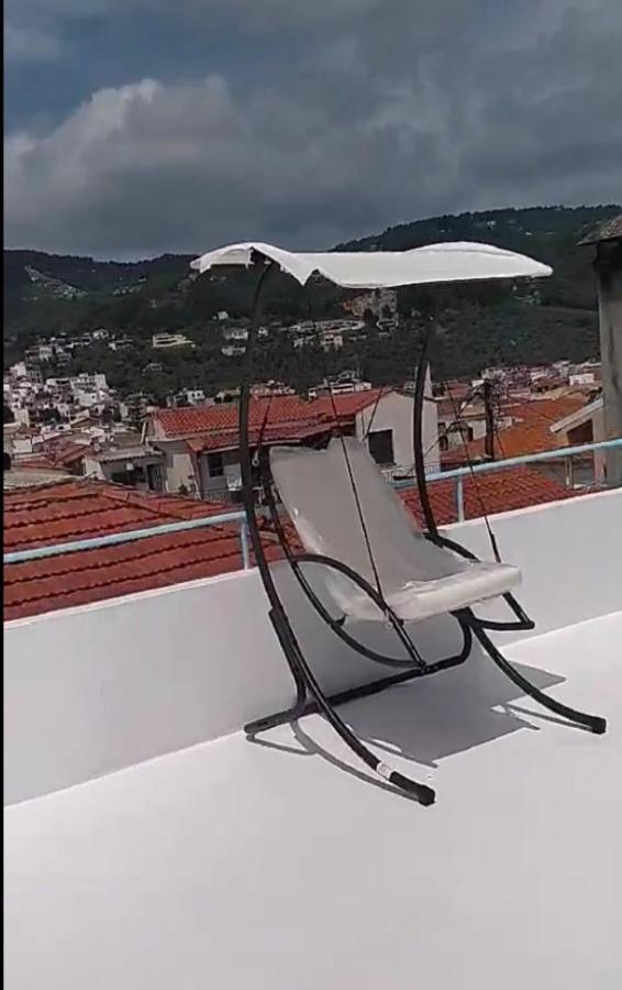 Capolavoro, Boutique Apartment With Unique Rooftop Skiathos Town Exterior foto